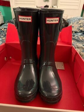 Hunter Glossy Grey Short Rain Boots with Red Logo